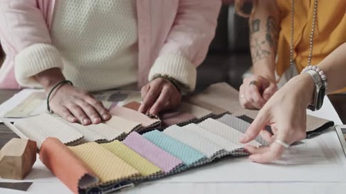 Interior Designers Choosing House Finishing Color