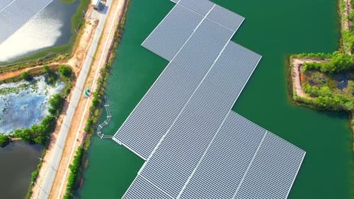 Drones estão sobrevoando células solares na lagoa