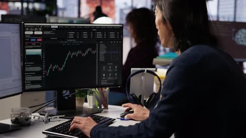 Stressed Venture Business Management Seeing Stock Valuation Drop