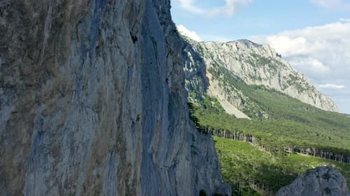 Scaling New Heights A Thrilling Ascent of Nature's Majestic Peak