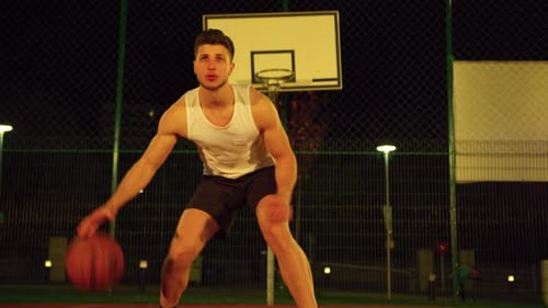 Dribble de basket nocturne