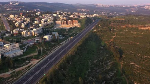 Tel aviv Jerusalem Highway 1 Limited traffic in coronavirus outbreak Lockdown