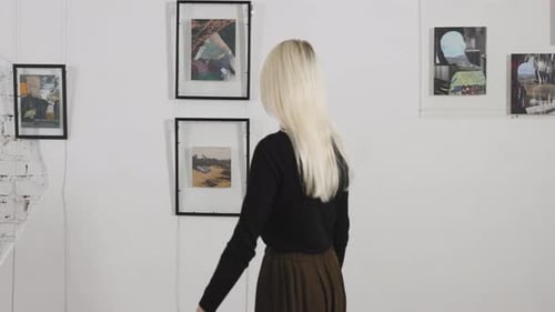 Beautiful Blonde in the Art Gallery