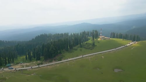 Vue aérienne de Doodhpathri, district de Budgam, vallée du Cachemire, Jammu-et-Cachemire, Inde.