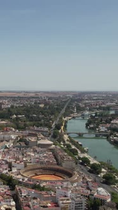 Vidéo verticale Belle ville de Séville. Andaluzia, Espagne