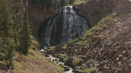 Yellowstone Waterfall Ambiance Summer Day