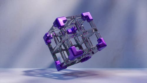 Cubo de roxo e vidro animado em 3D projetando sombras em uma superfície texturizada, partículas contidas em