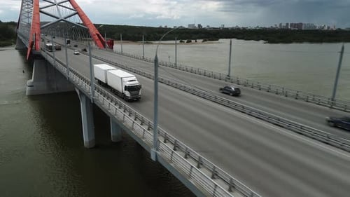 Caminhão de longa distância Freight Drive Highway Road Big Lorry Move Cargo Delivery