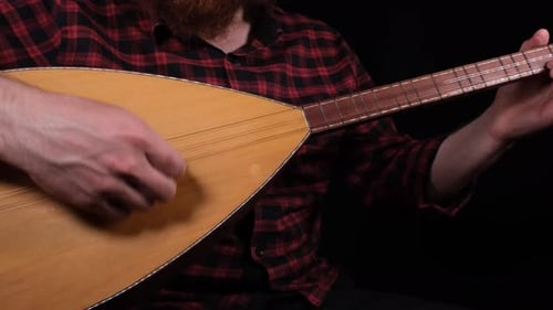 Playing Turkish Saz