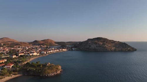 Village balnéaire de l'île de Myrina Lemnos en Grèce