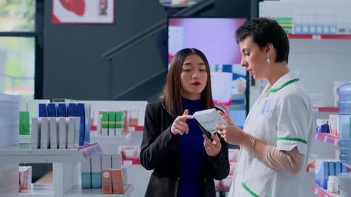 Practitioner Offers Medical Advise