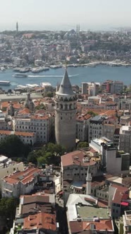 Vue par Drone de la Tour de Galata à Istanbul