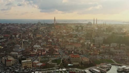 Aerial view of Suleymaniye Mosque, Istanbul, Turkiye.