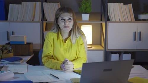 Convinced business woman, planning.
