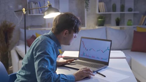 Profitable trader rejoices. The man who follows the stock market wins.