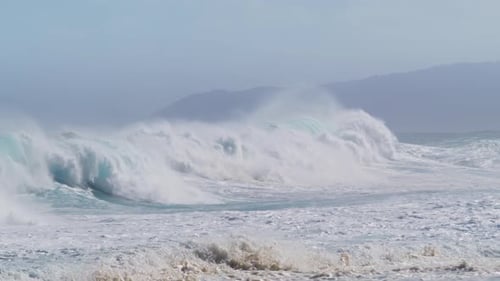 Pacific Ocean with Stunning Crashing Waves Rush of Stormy Ocean Waves Oahu