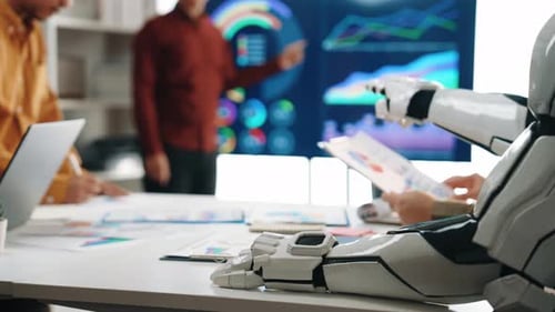 AI-powered assistant supporting business professionals in evaluating sales reports and refining corp