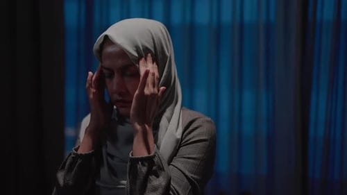 Adult Massaging Head Due to Pain