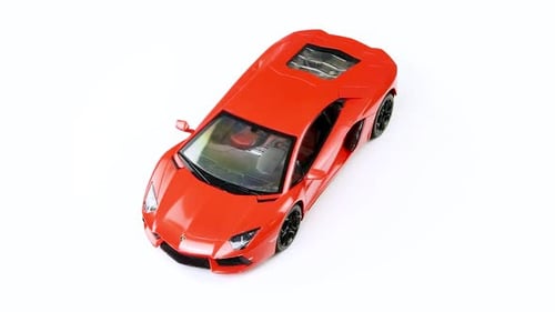 Lamborghini Aventador sobre fondo blanco, giro