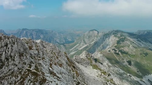 Paisaje montañoso aéreo de Durmitor