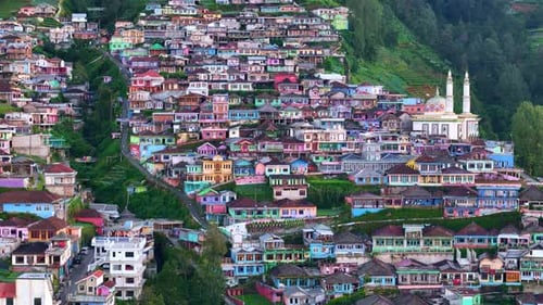 Klare Sicht auf das Dorf Van Java in Nepal, Indonesien.