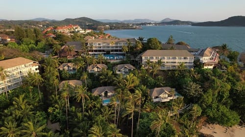 Vista aérea de la playa de Panwa en Phuket, Tailandia