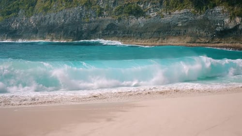 Powerful Waves Crashing at Kelingking Beach Nusa Penida