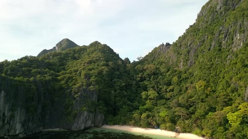 Aerial video of the beautiful landscapes of El Nido Island in the Philippines