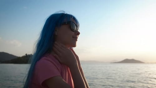 Blue Teen on the Sea Hot Breeze