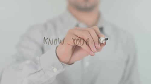Connaissez votre rôle en écrivant sur un écran transparent