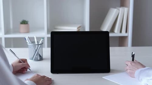 Elearning Class Students Mockup Tablet Screen