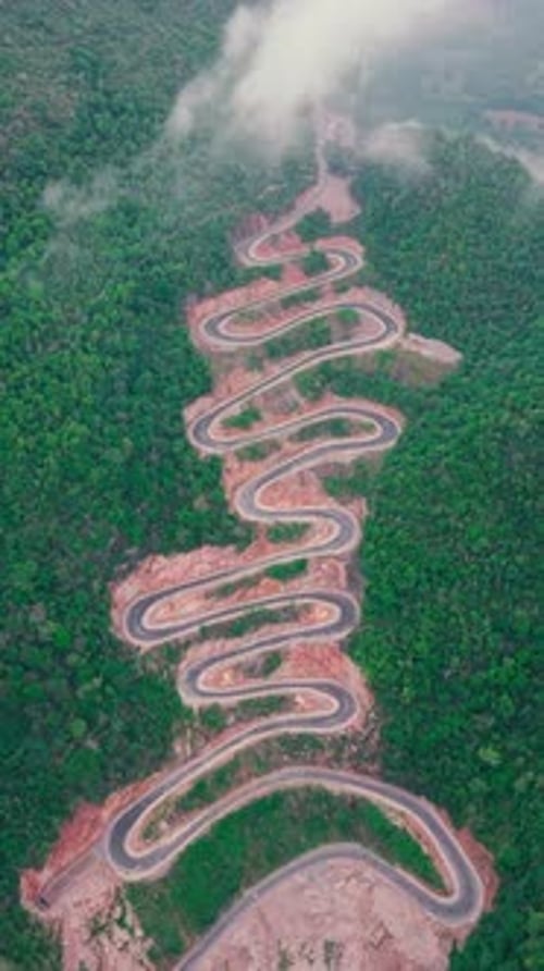 Vista aérea del paso de montaña de Khau Coc Cha en Bao Lac, Cao Bang, Vietnam