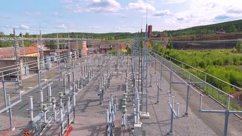 Umspannwerk mit elektrischer Infrastruktur für die Energieverteilung, Drohne