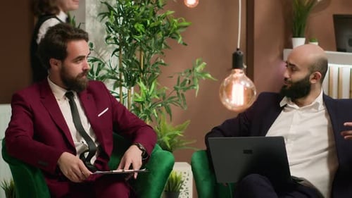 Los colaboradores crean una conexión futura