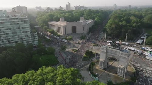 Vue aérienne des participants au semi-marathon de Brooklyn
