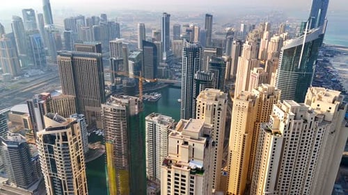 Dubai Marina.