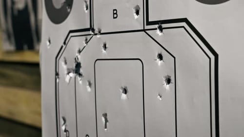 Nahaufnahme auf einem professionellen Schießstand, Zielort von Impact Professional Shooting