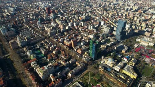 Vista panorámica de 360 grados de Tirana, capital de Albania con edificios principales y calles