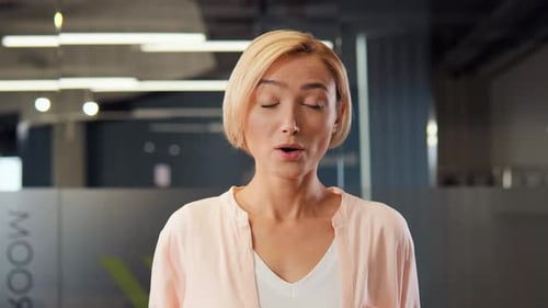 Extited Blonde Woman Looking Surprised Impressed Smiling Happily