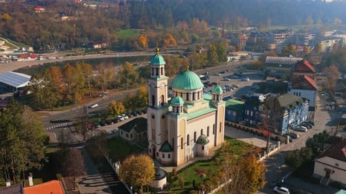 Vue aérienne par drone de la forteresse de Petrovaradin, l'un des monuments les plus emblématiques de Serbie, surplombant