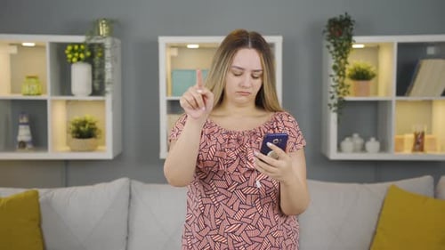 The woman who can't use the app on the phone.