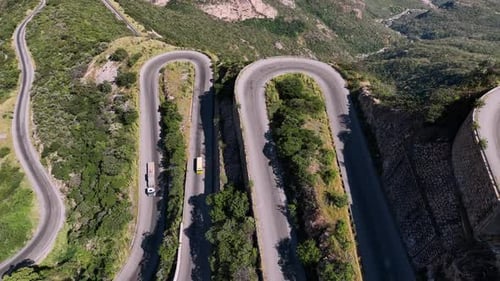 La célèbre serpentine de Serra Da Leba