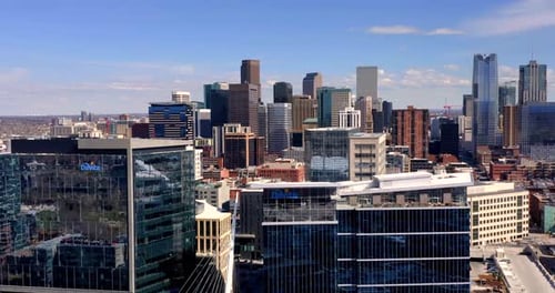 Denver, Colorado/États-Unis - 11 avril 2019 : Drone au-dessus de Denver