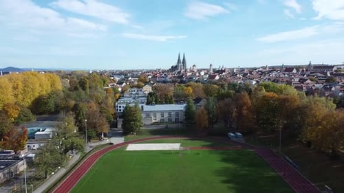 Students Playing Basketball at University of Regensburg – Campus Sports Scene in 4K