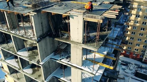 Fortschritte beim Gießen von Bodenplatten und tragenden Stützen im Hochhausbau