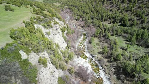 Alamedin Gorge, deeps rocky riverbed