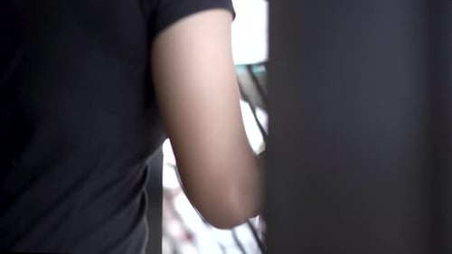 Hand open and close the door