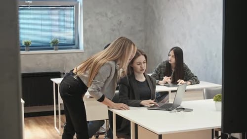 Teamwork and Technology in Modern Workplace