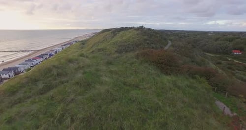 Luftbild: Der Strand zwischen Vlissingen und Dishoek bei Sonnenuntergang.