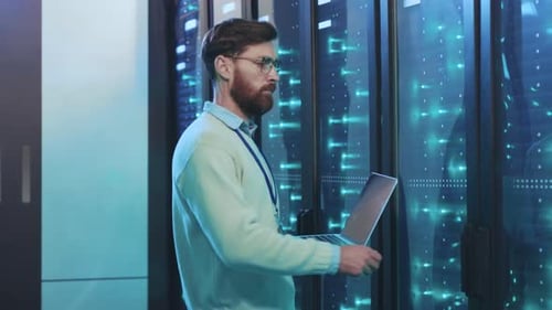 An IT Professional That Specializes in Monitoring Crucial Data Center Operations Processes